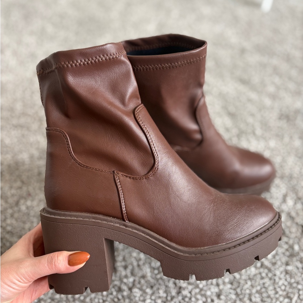 Brown Chunky Heel Ankle Boots - Picture 6 of 7